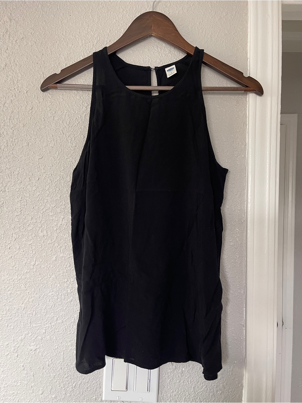 Old Navy Black Sleeveless Keyhole Back Tank Blouse Size Small